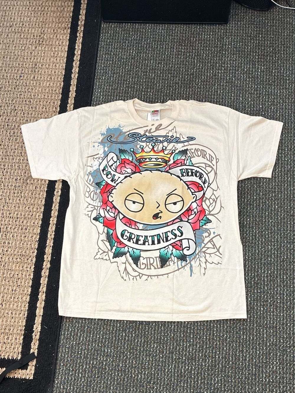 Vintage Y2K Family Guy Stewie Griffin Bow To Greatness T-Shirt XL